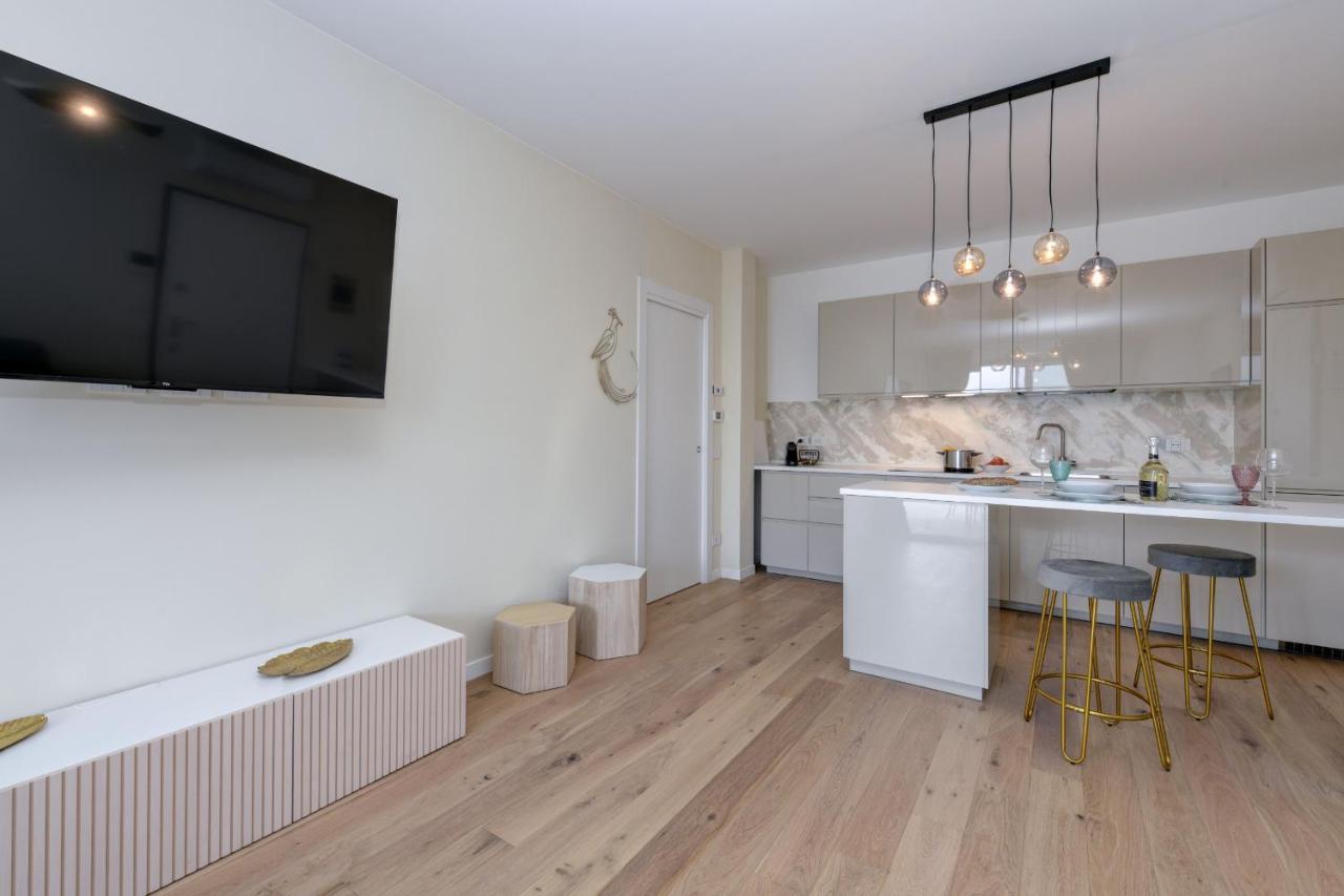 Opalia Residence - Garda Lake Lifestyle Apartment Peschiera del Garda Zewnętrze zdjęcie